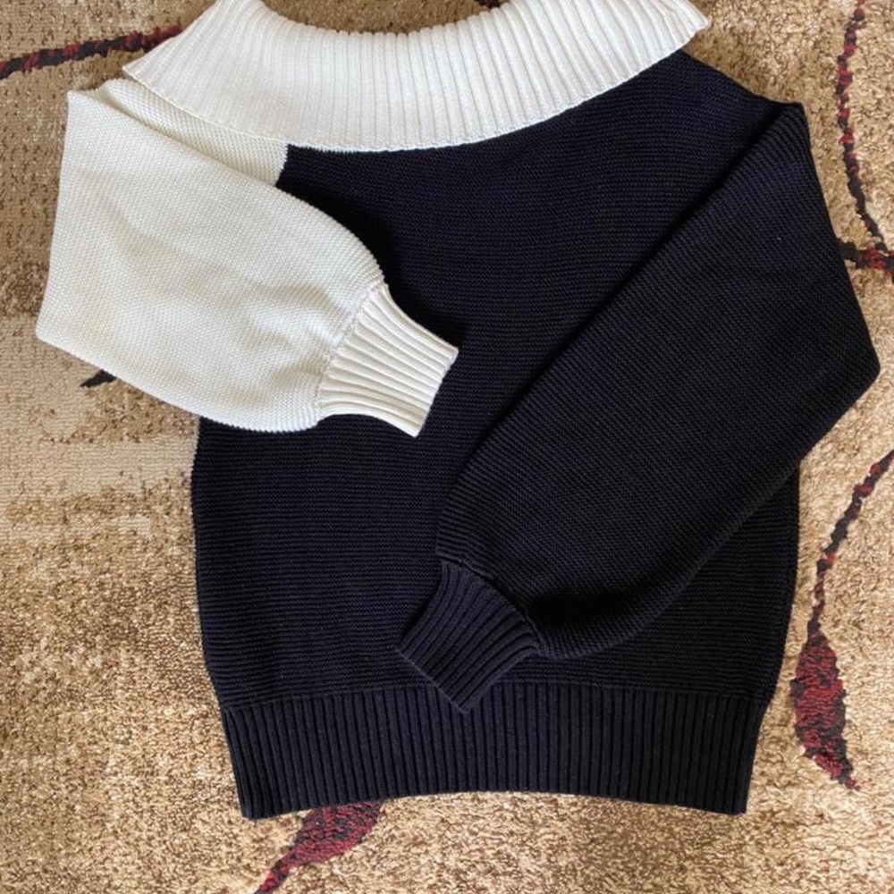 NWT Black & White Jeannie Mai X Inc Tao Off-the- shoulder top Size S
